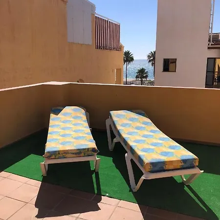 Apartment Exclusive And Gorgeous Seefront Studio Apartment!